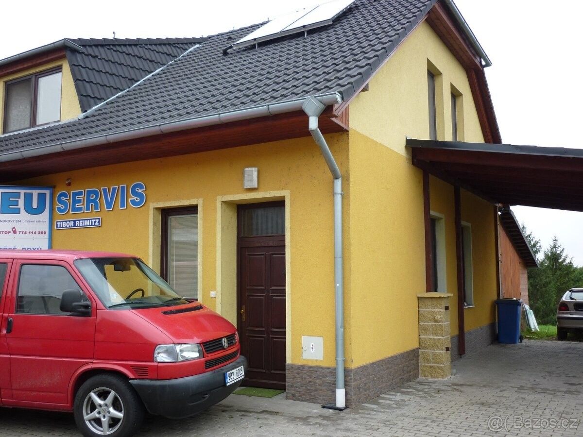 Obchodní prostory, Vnorovy, 696 61