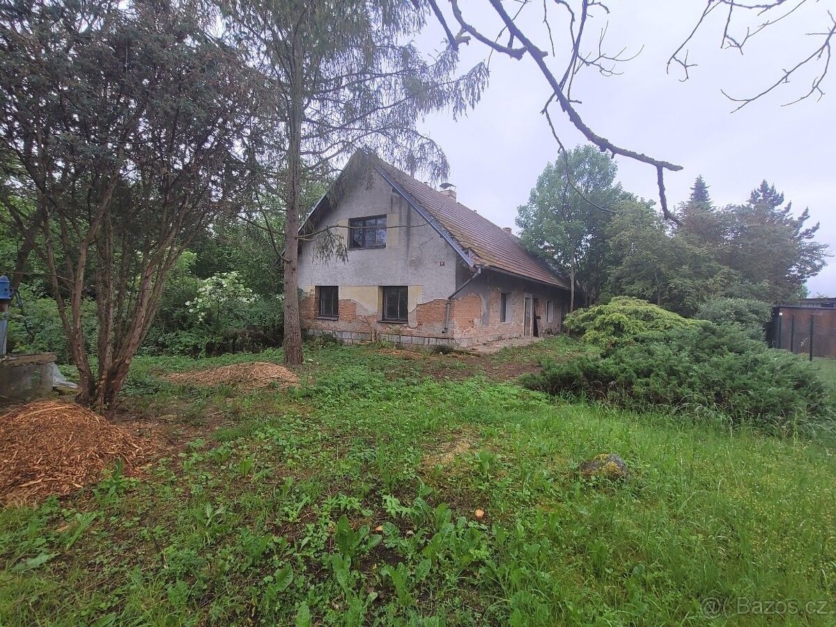 Rodinné domy, Dolní Bousov, 294 04