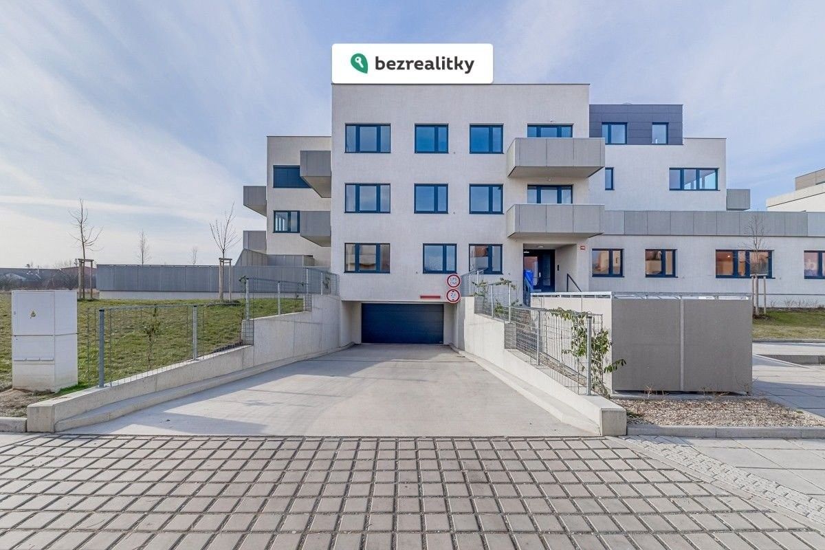 3+kk, Karla IV., Horoměřice, 80 m²