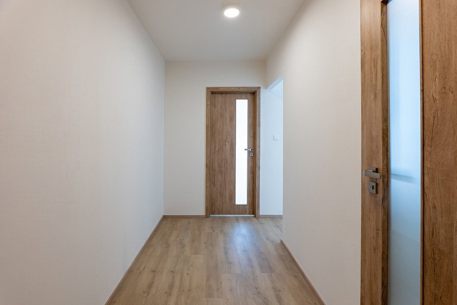 Prodej byt 2+kk - Přátelství, Praha 10 - Uhříněves, 39 m² - 1
