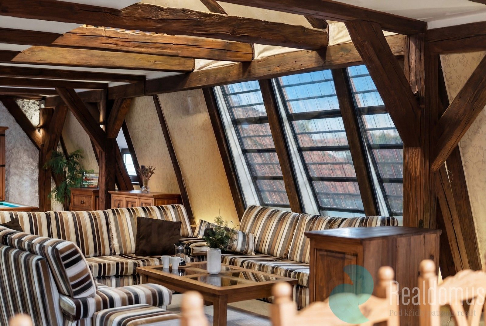 Prodej byt - Malostranské náměstí, Praha, 270 m²