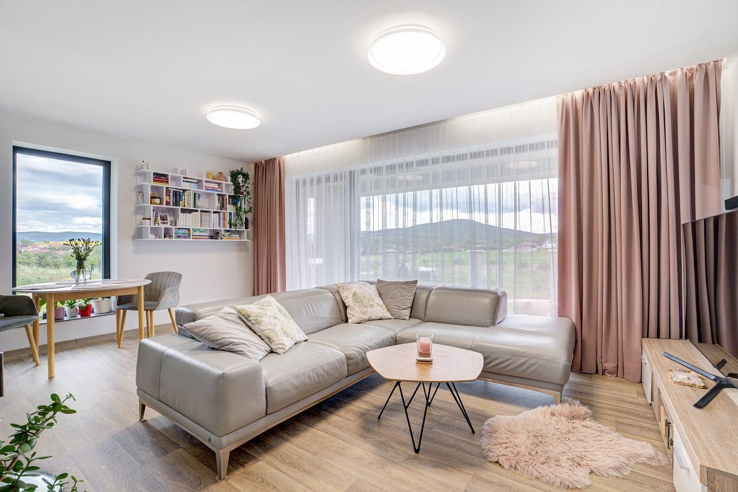 Rodinné domy, Lochovice, okres Beroun, Středočeský kraj, 104 m² - 1