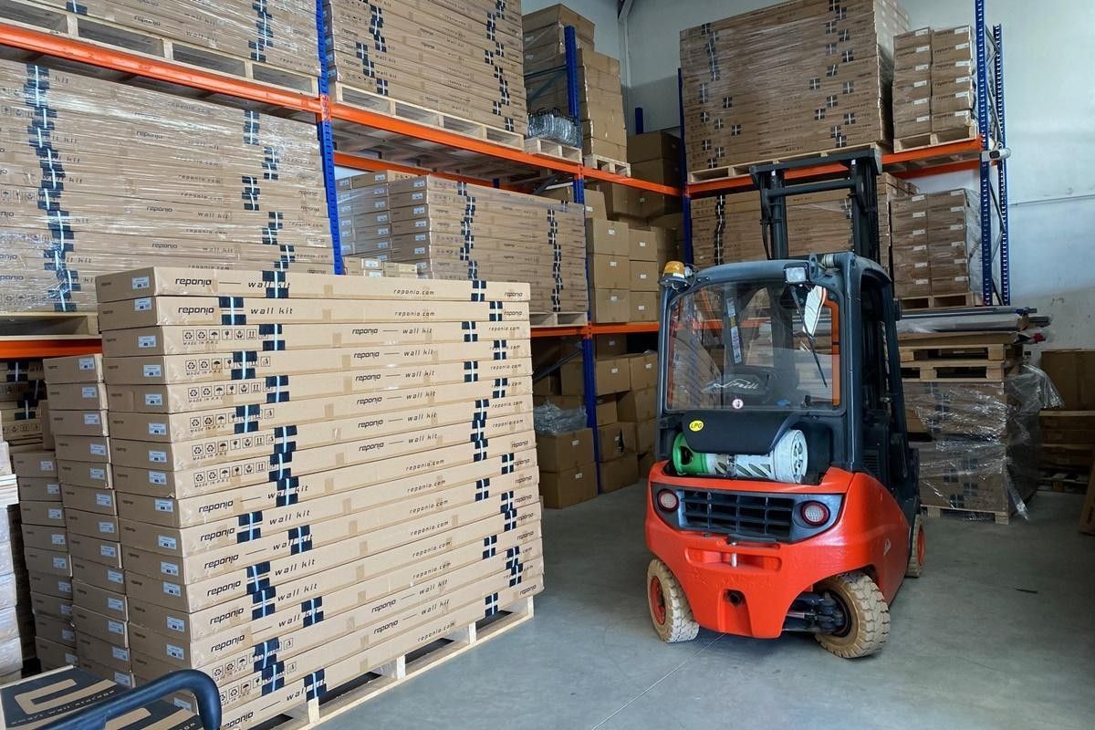 Sklady, Jesenická, Psáry, 280 m²