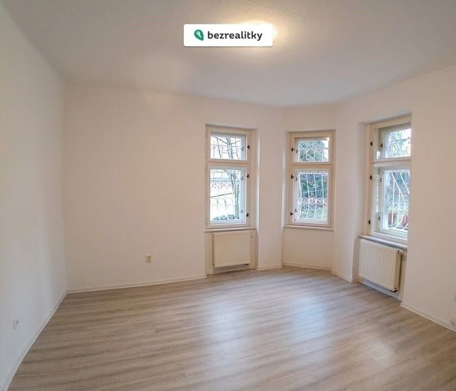 Prodej byt 1+1 - Na Václavce 1310, Praha, 45 m²