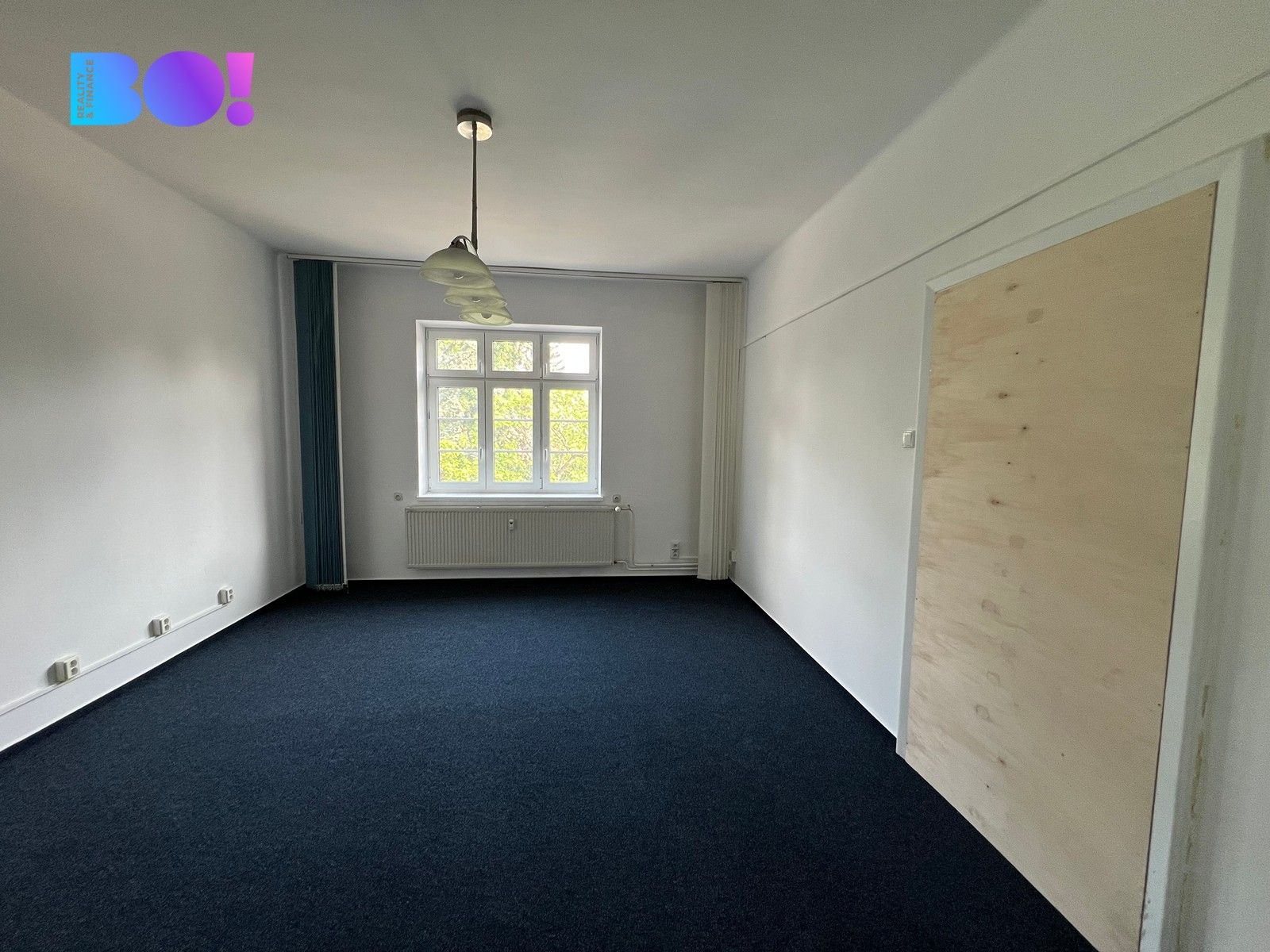 Kanceláře, nám. Míru, Třinec, 44 m²