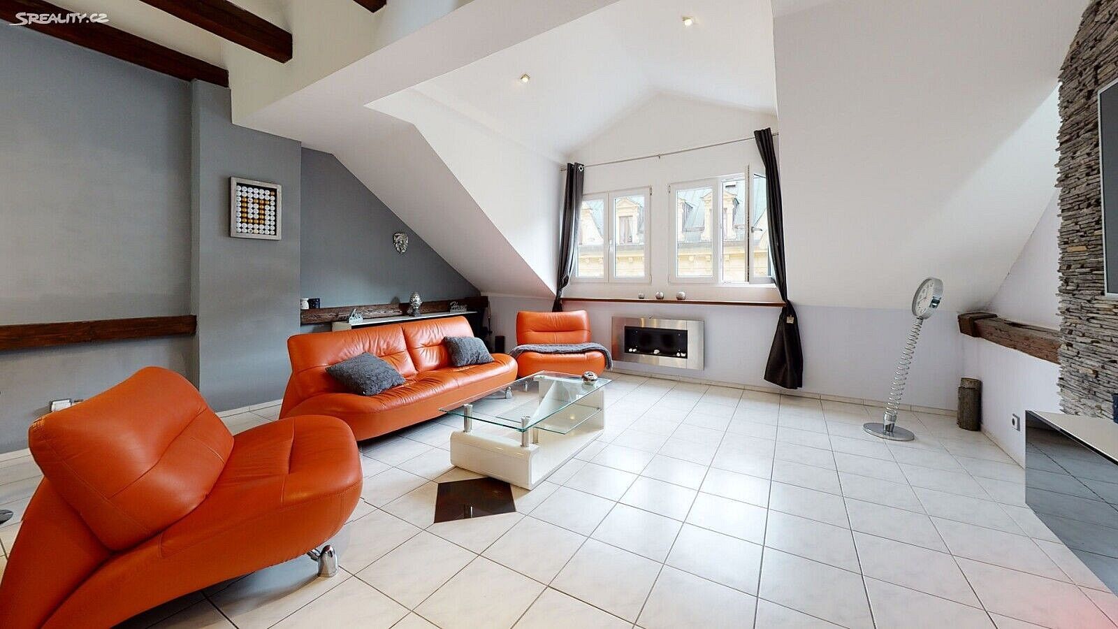 Činžovní dům · 312 m² · Karlovy Vary, Karlovarský kraj - 3