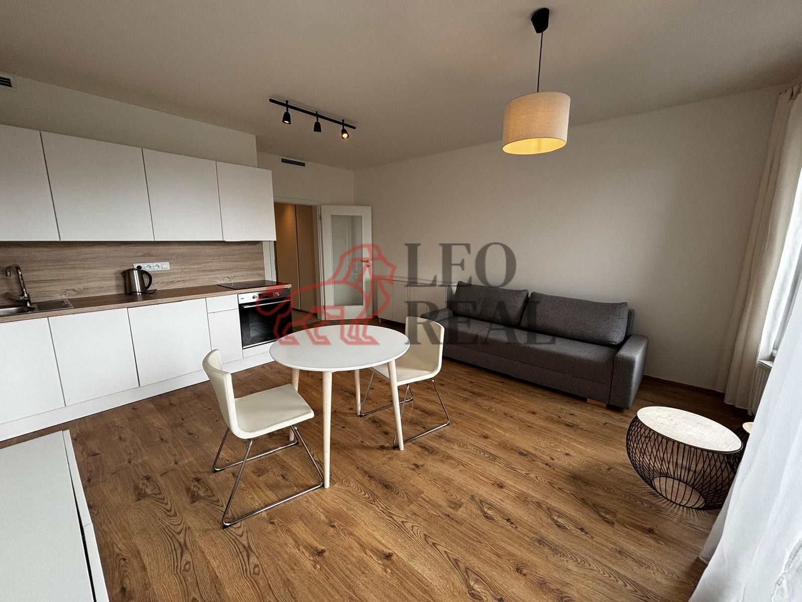 1+kk, Komořanská, Praha, 35 m²