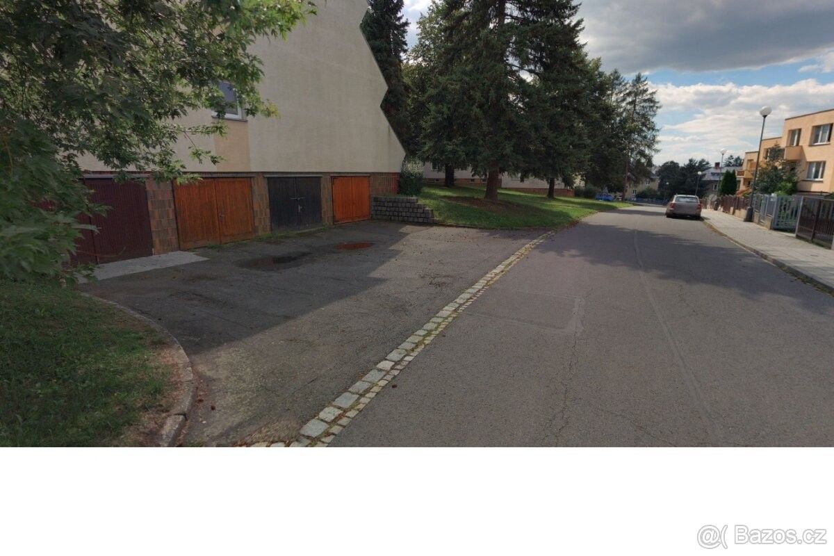 Garáže, Opava, 746 01