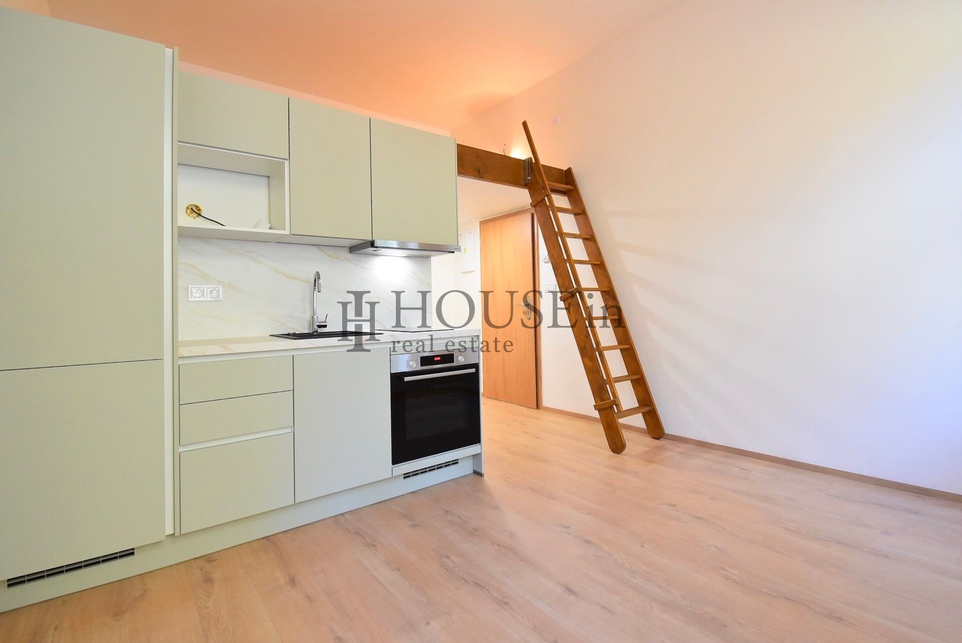1+kk, Sokolská, Praha, 21 m² - 1