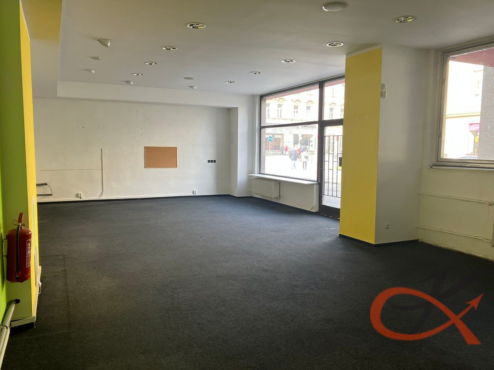 Pronájem obchodní prostory - Poděbradovo nám., Prostějov, 72 m²