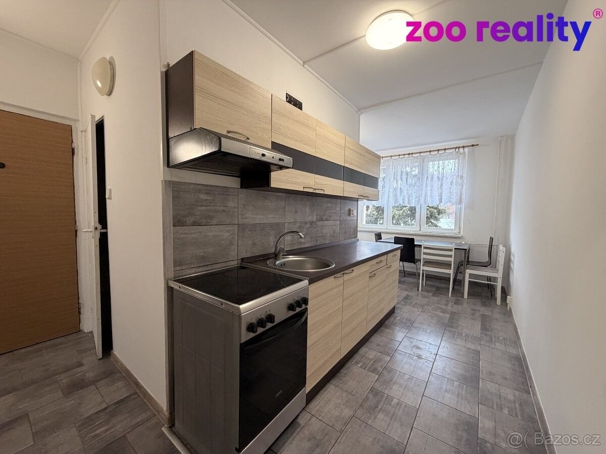 Pronájem byt - Chomutov, 430 04