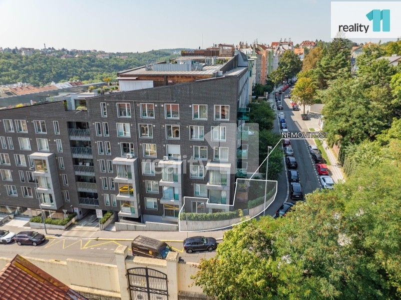 Byt 2+kk · 56 m² · Švédská, Praha - 3