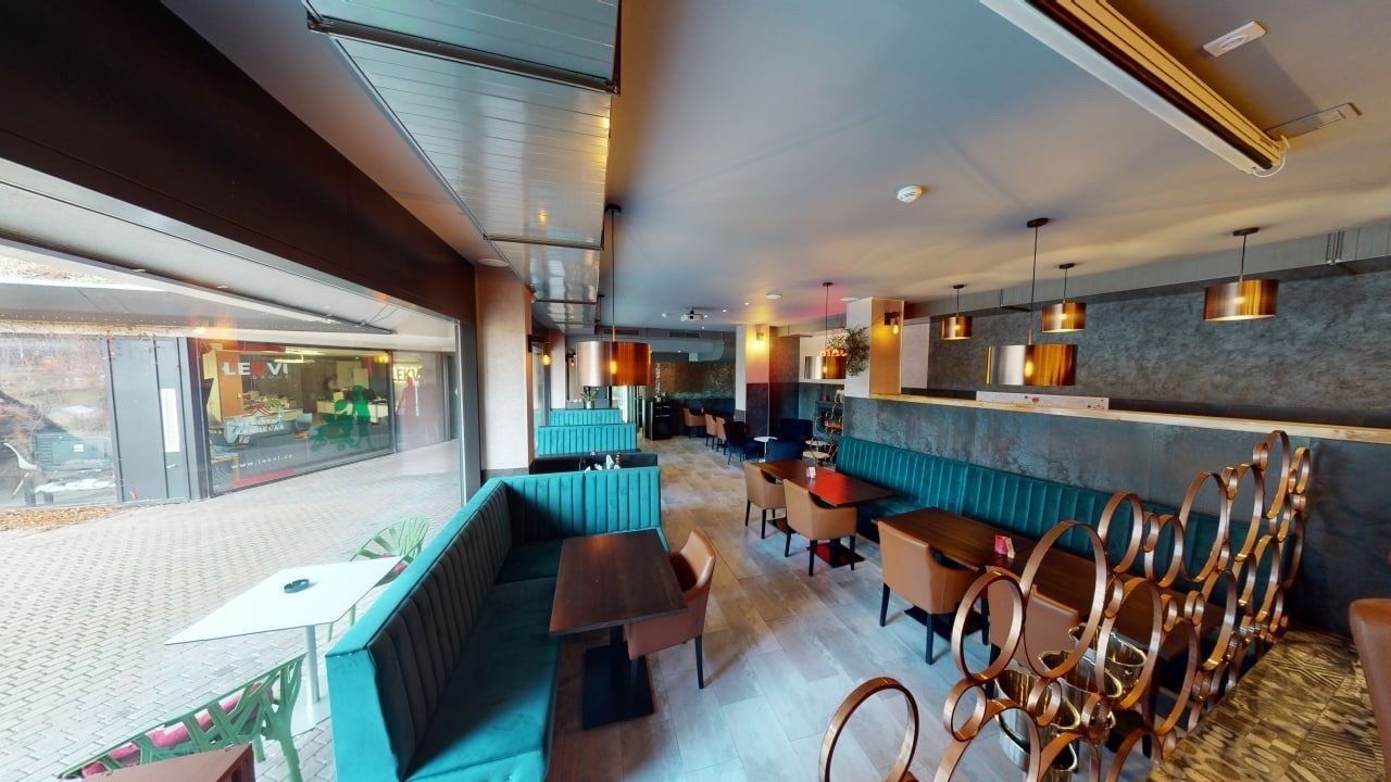 Restaurace, Pitterova, Praha, 145 m²