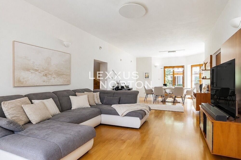 Rodinný dům · 252 m² · Praha - Radotín, okres Praha 16, Hlavní město Praha - 4