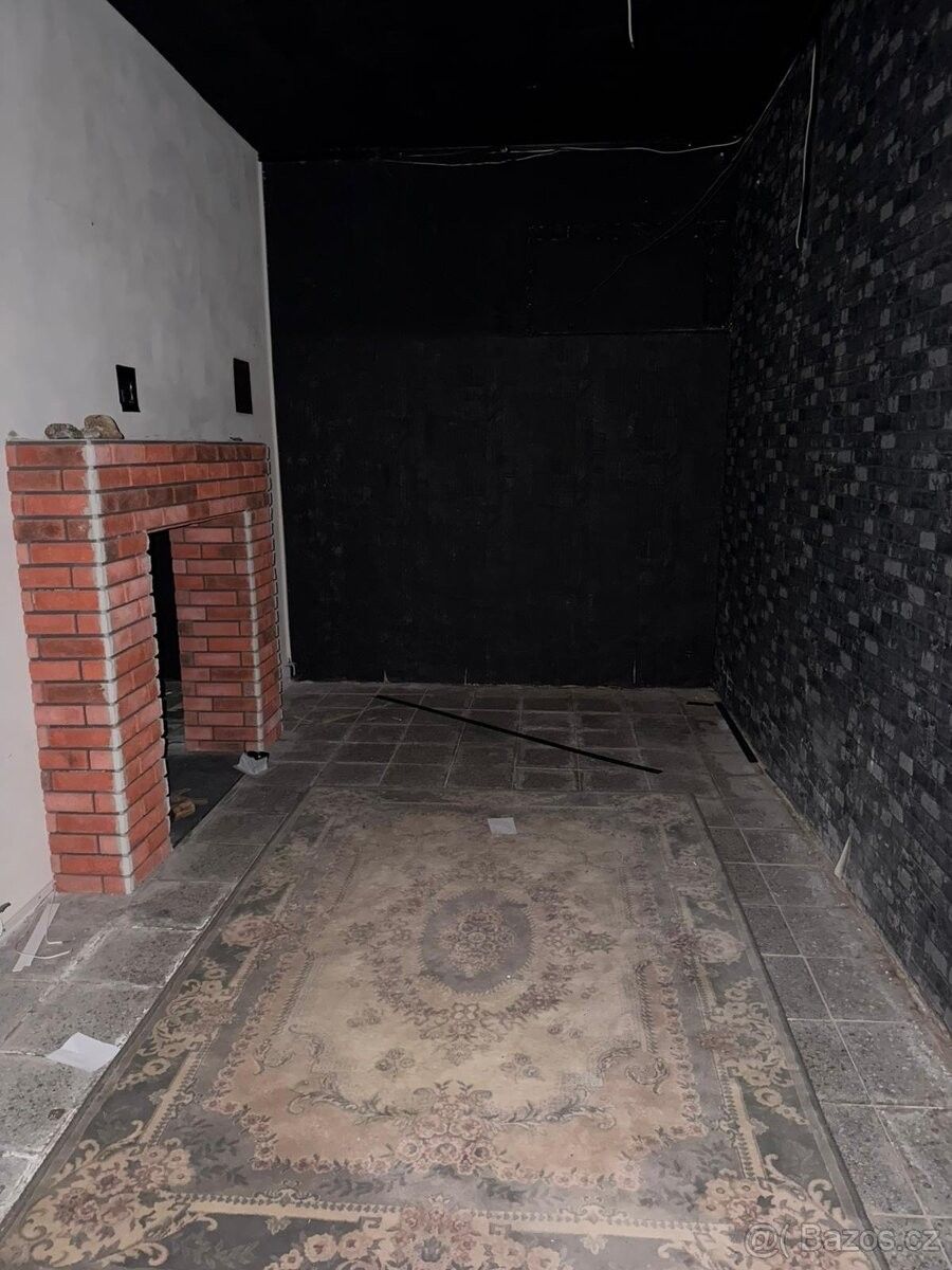 Sklady, Klecany, 250 67