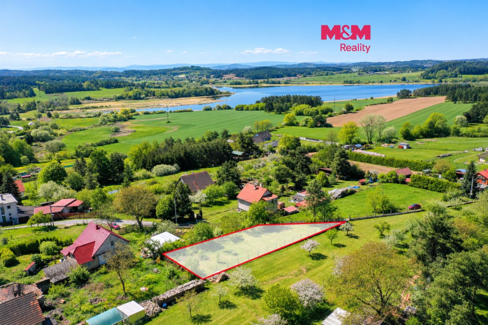 Pozemek pro bydlení, 745 m²