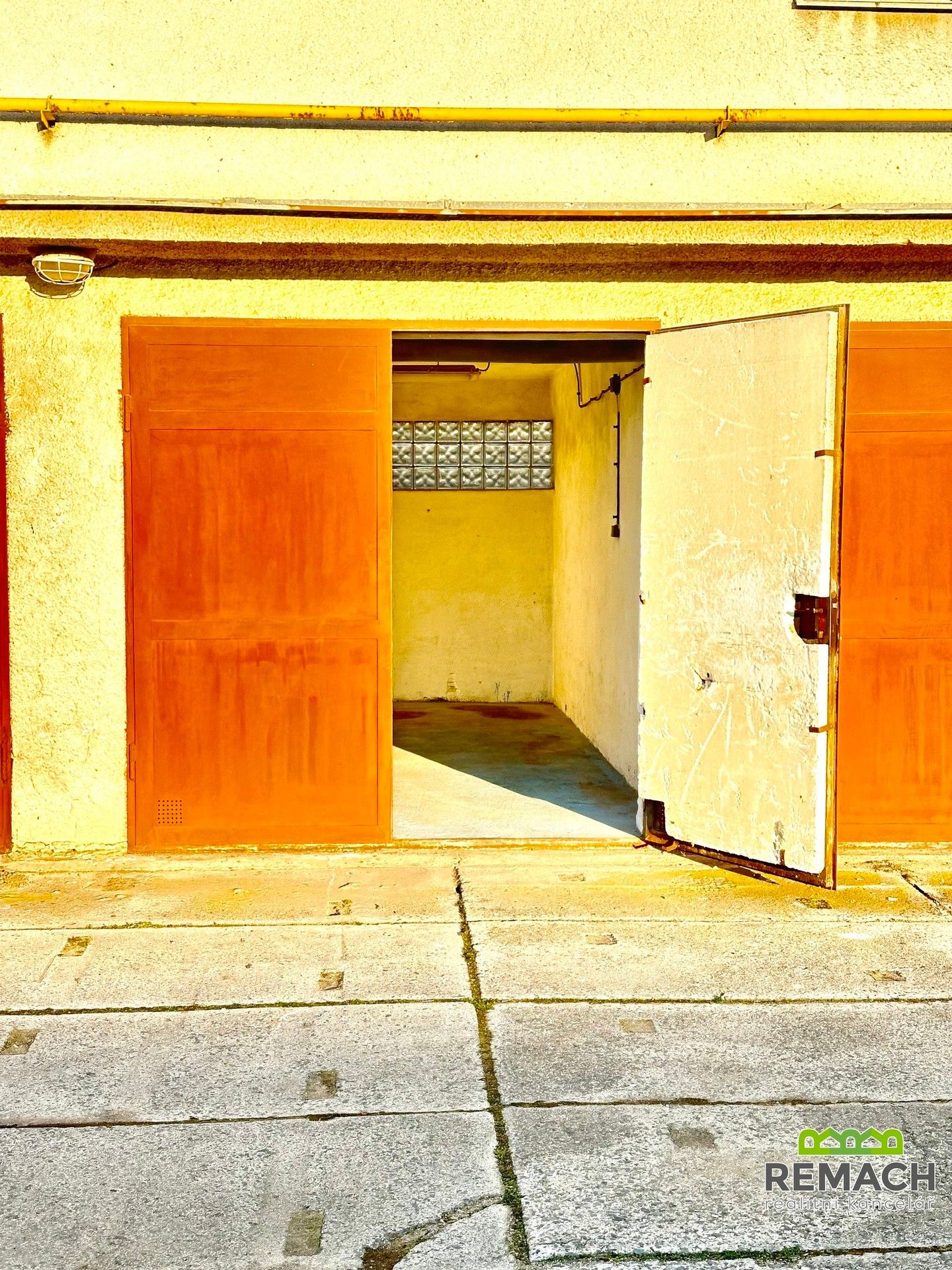 Garáže, Zlechovská, Staré Město, 17 m²