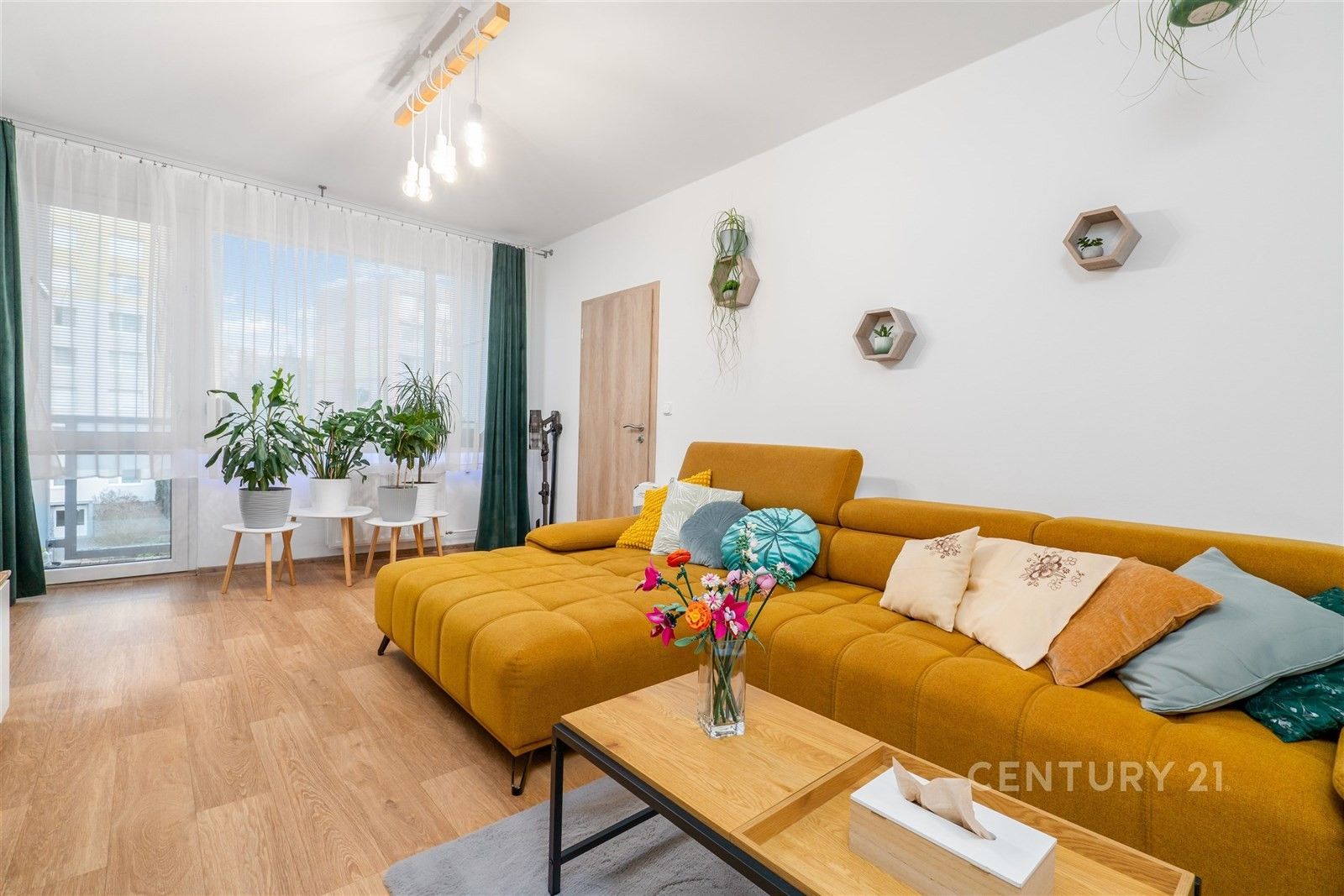 3+1, Kosmonautů, Děčín, 75 m²