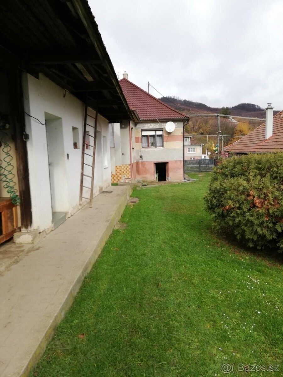 Prodej rodinný dům - 987 65, Slovensko