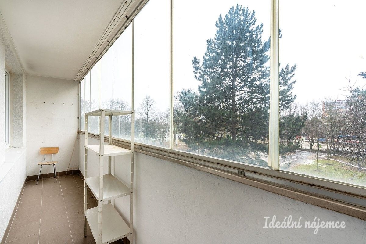 Pronájem byt 2+kk - Drahorádova, Praha, 53 m²