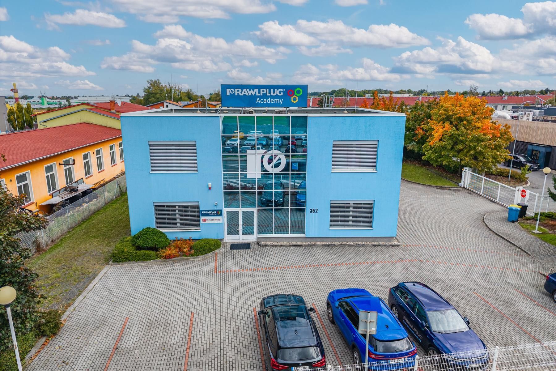 Kanceláře, Vídeňská, Vestec, 69 m²