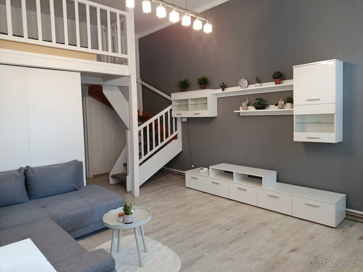 Pronájem byt - Karlovy Vary, 360 05