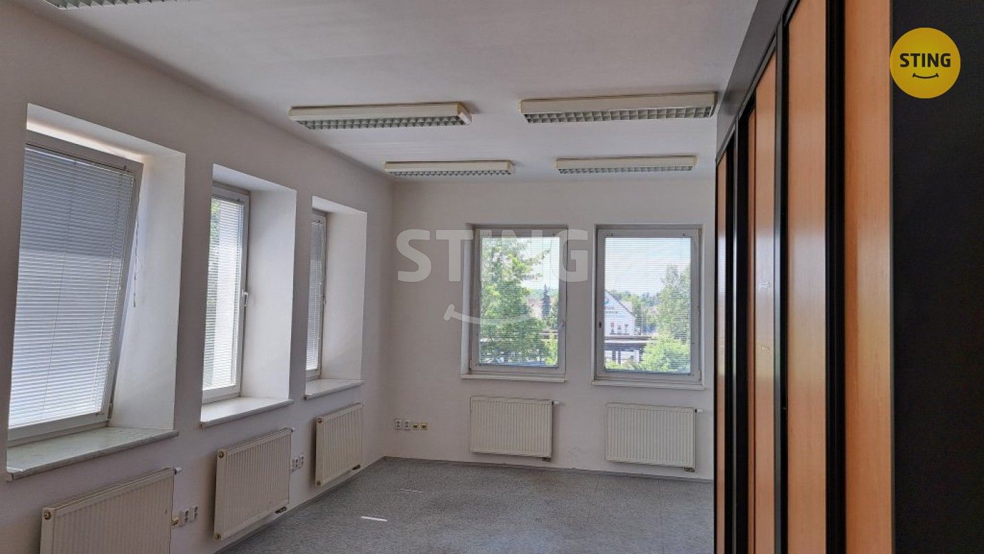 Pronájem kancelář - U Nádraží, Jindřichův Hradec, 55 m²