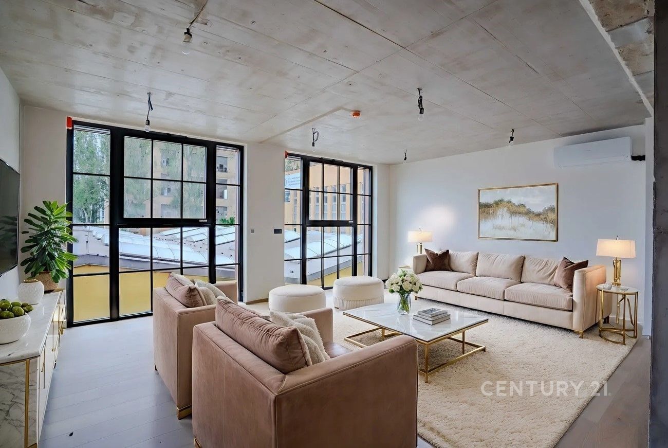 4+kk, Kolbenova 1032, Praha, 176 m²