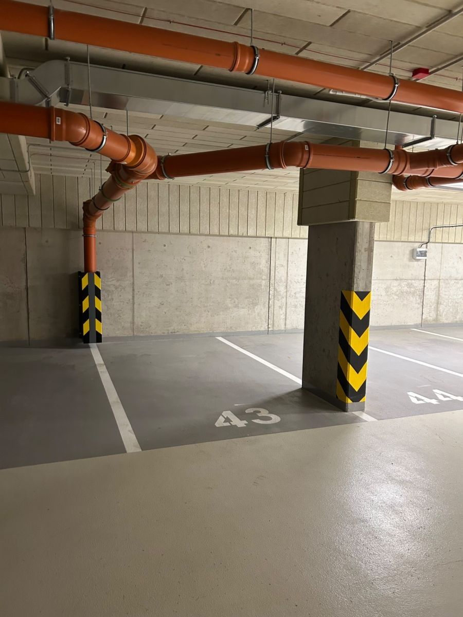Garáže, Divíškové, Praha - Hlubočepy, 13 m² - 1