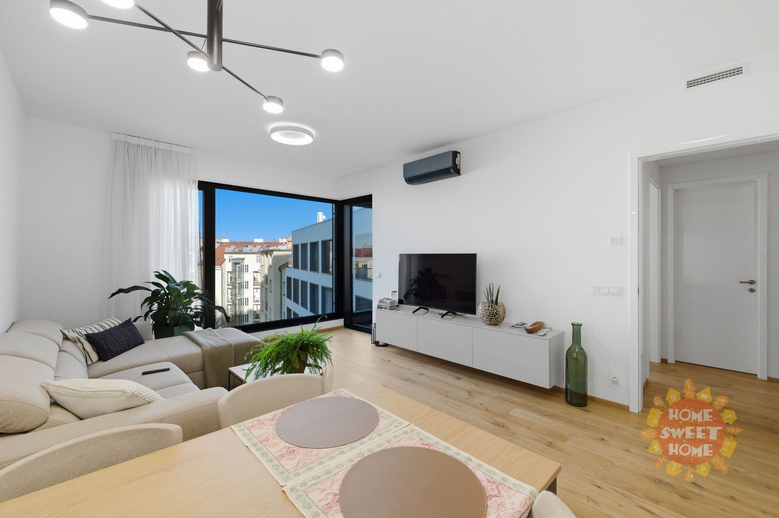 2+kk, Vítězné náměstí 1145, Praha, 57 m²