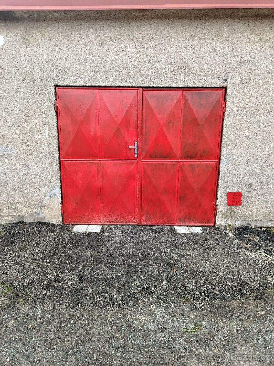 Garáže, Štíty, 789 91
