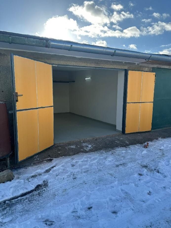 Garáže, Ostrava, 709 00