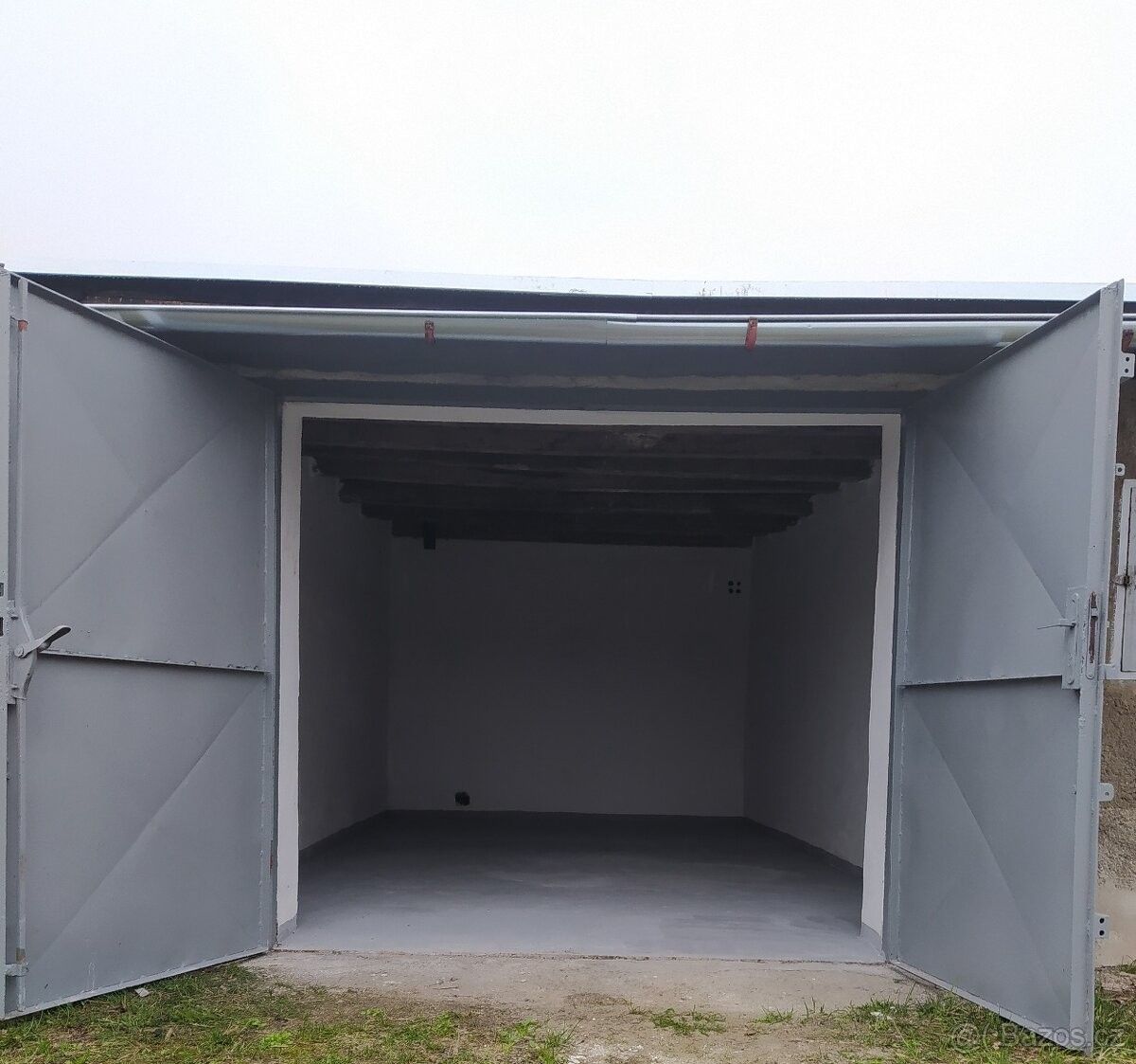 Garáže, Ostrava, 709 00