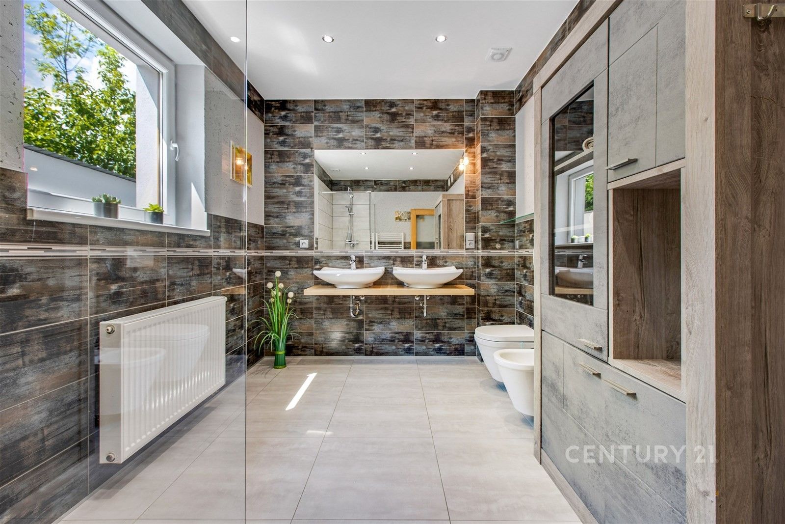 Prodej rodinný dům - Pod školkou 500, Jeneč, 354 m² - 2