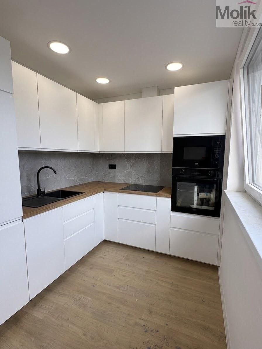 2+kk, Ohnivcova, Praha, 50 m² - 1