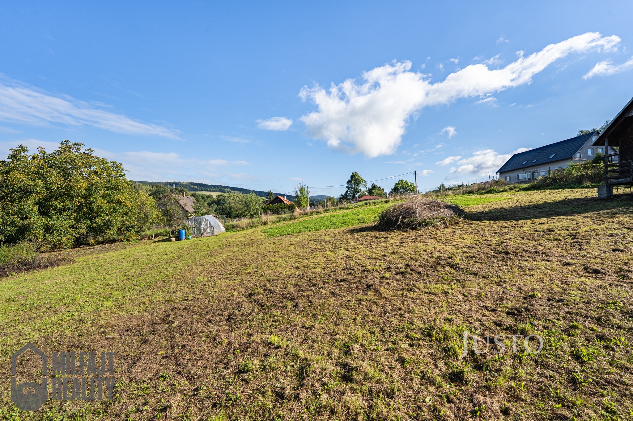 Pozemek pro bydlení · 1 545 m² · Nová Ves - 4