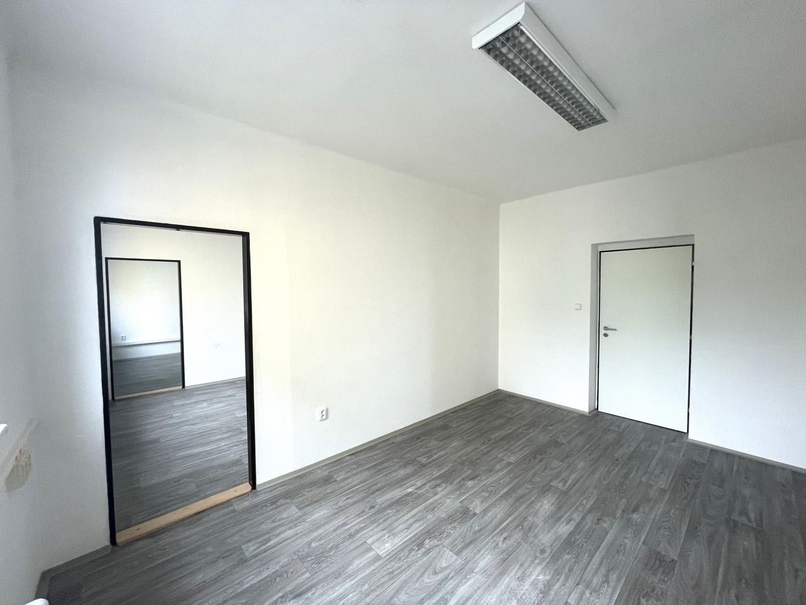 Pronájem kancelář - Chýnovská, Tábor, 15 m²