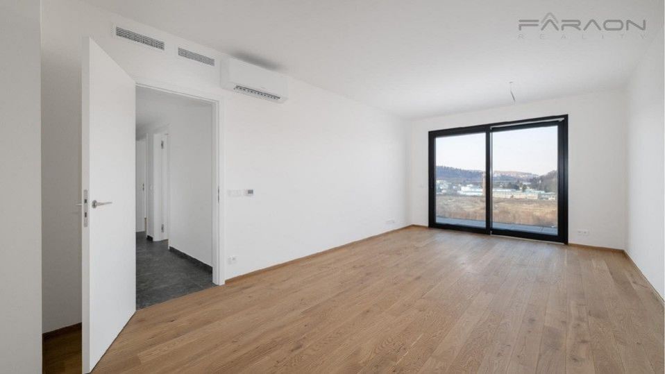 3+kk, Československého exilu, Praha, 99 m²