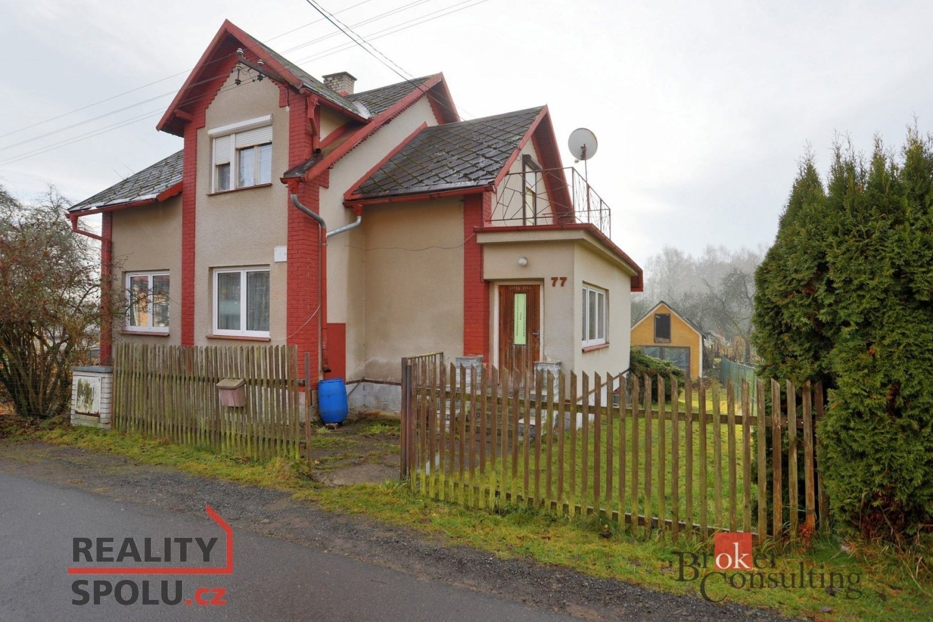 Rodinné domy, Růžová, Plesná, 100 m²