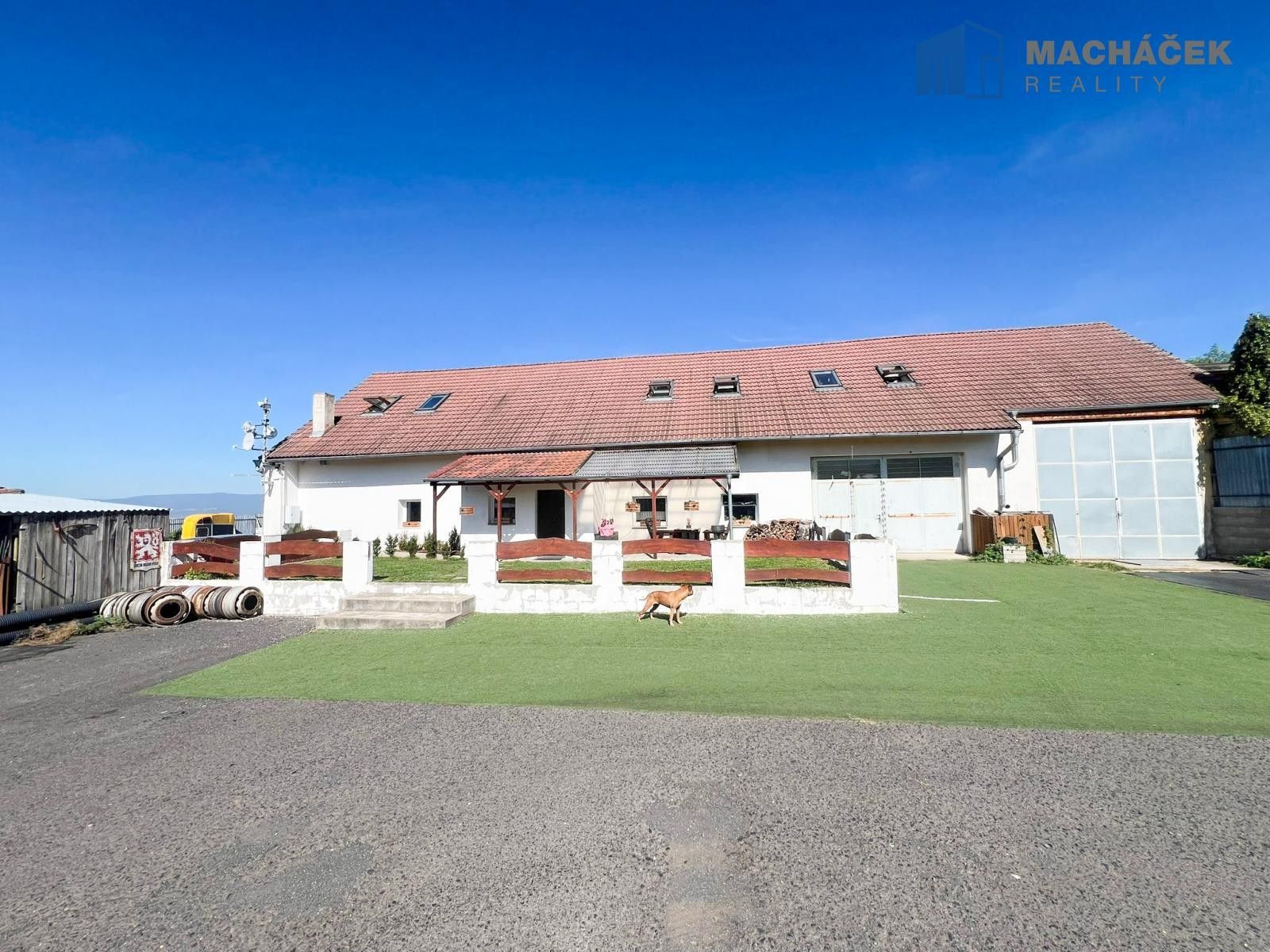 Rodinný dům, 244 m²
