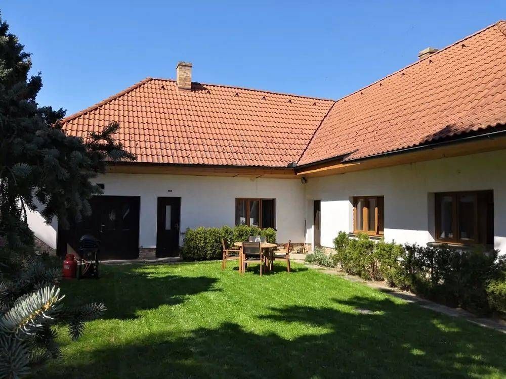 Chaty, Dačice - Velký Pěčín, Jihočeský kraj - 1