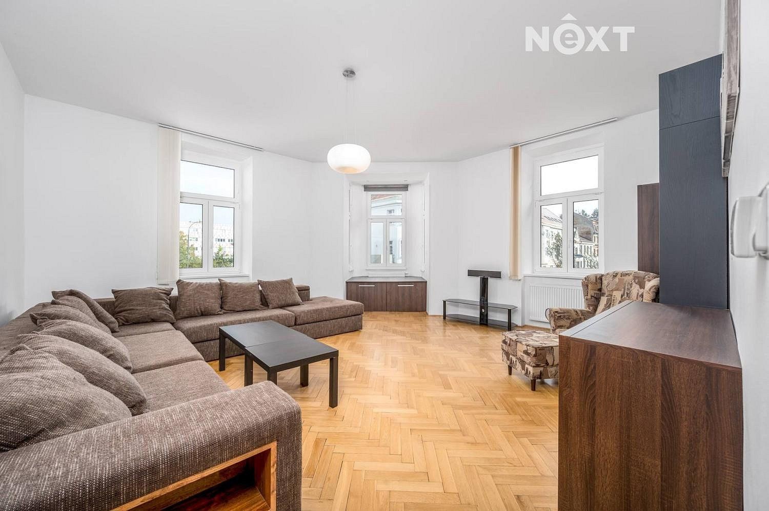 3+1, Husova, Benešov, 100 m²