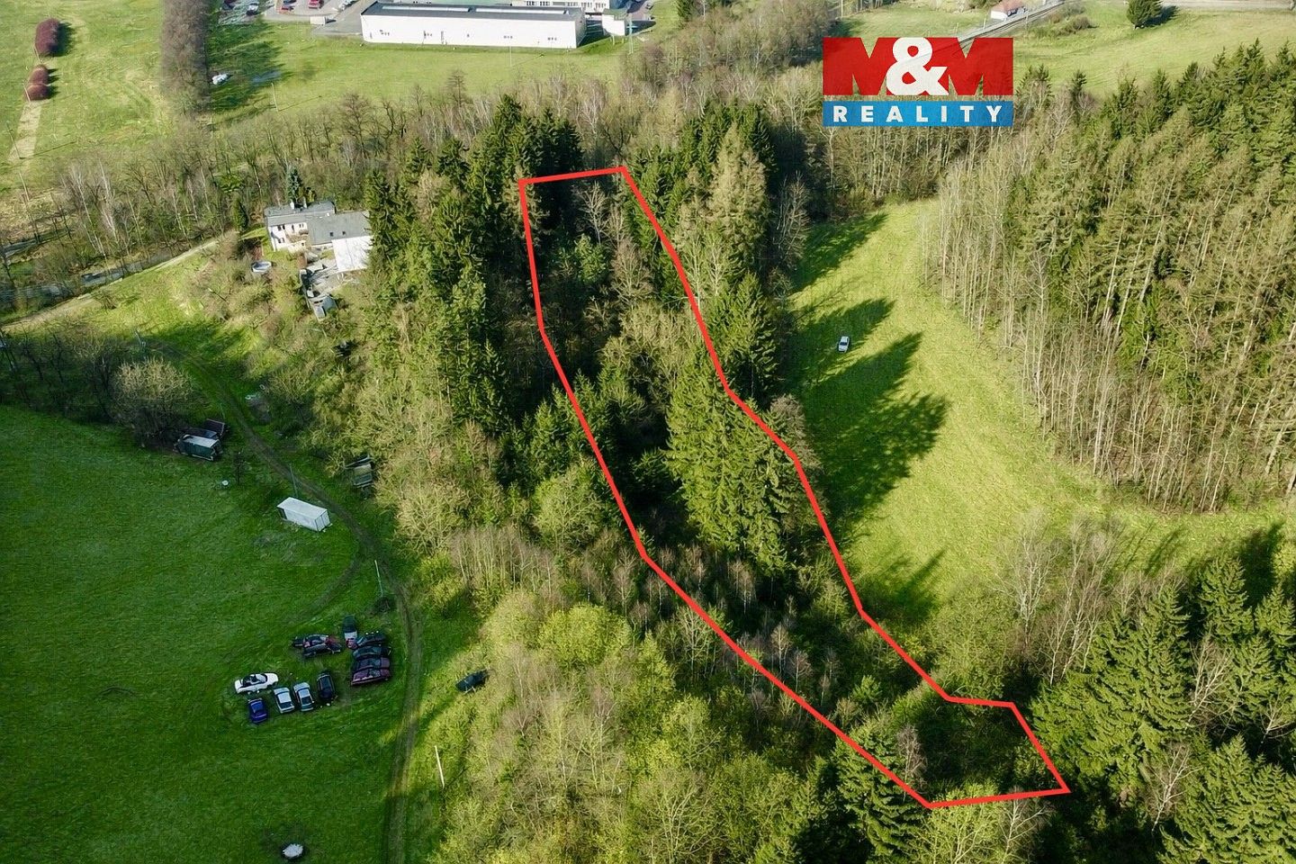 Les, 4 113 m²