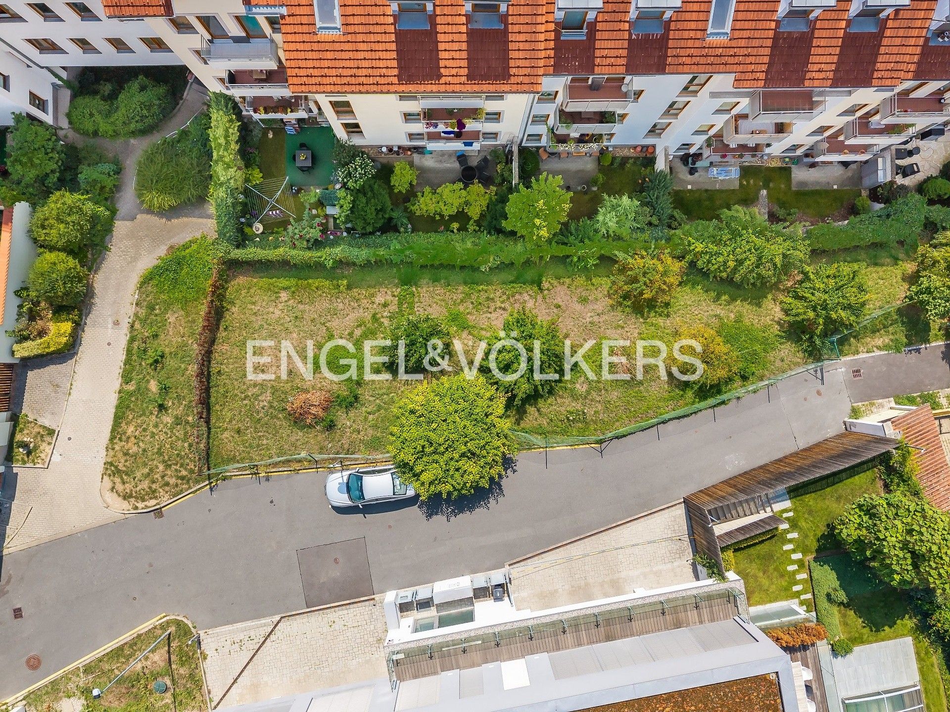 Prodej pozemek pro bydlení - Smolenská, Praha