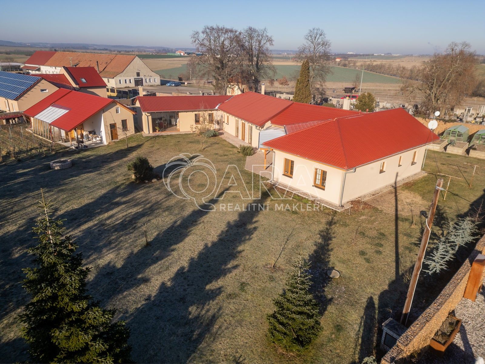 Rodinné domy, Na Stráni, Svárov, 340 m²