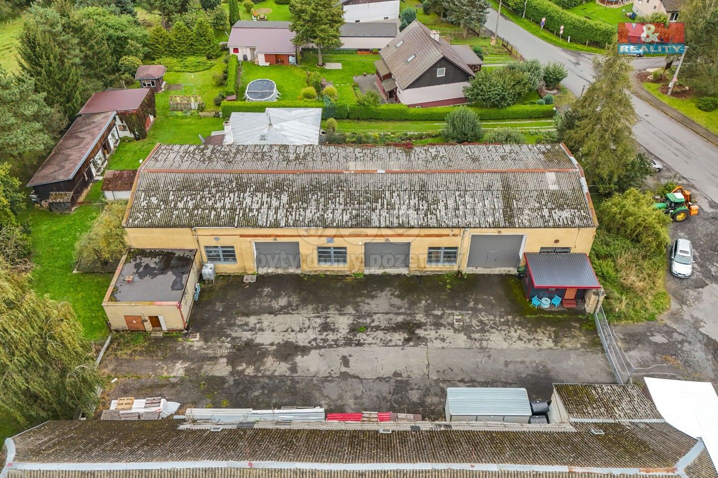 Pronájem sklad - Karlín, Planá, 200 m²