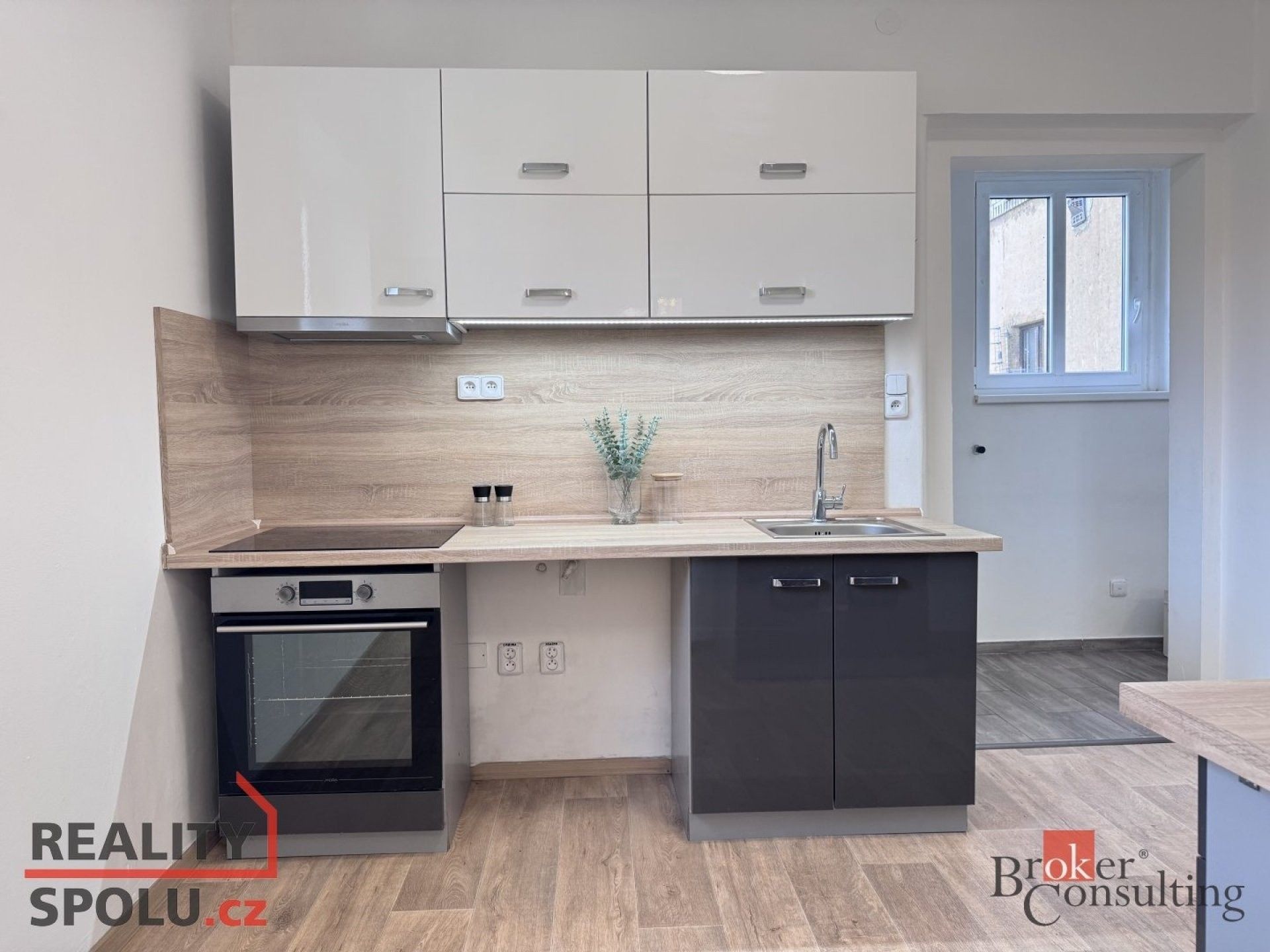 Prodej byt 2+kk - Jungmannova, Králův Dvůr, 40 m²