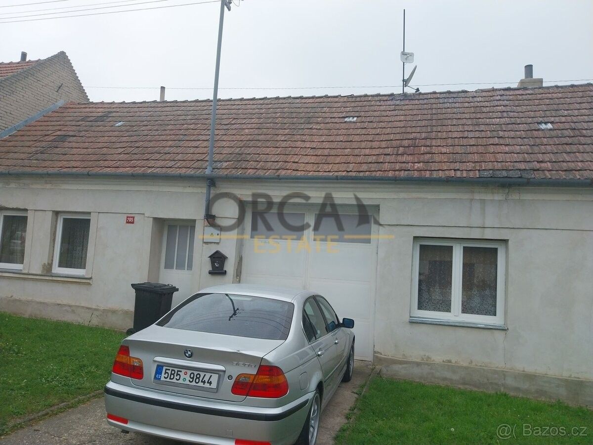 Prodej rodinný dům - Lipov, 696 72