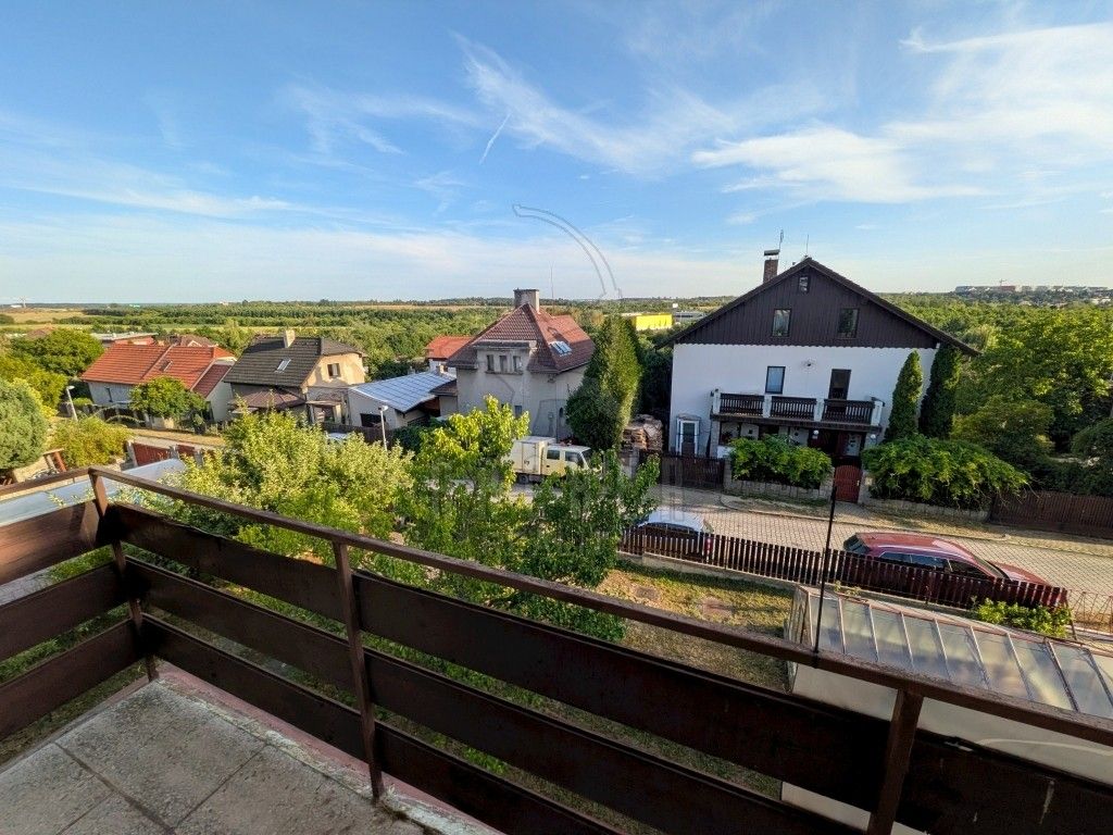 Rodinný dům · 231 m² · Rtyňská 807, Praha Dolní Počernice - 4