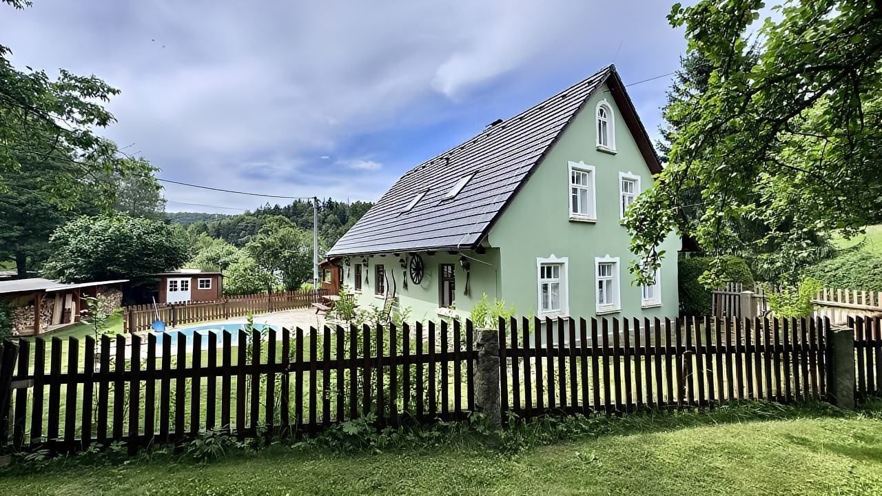 Chaty, Machov - Machovská Lhota, Královéhradecký kraj - 1